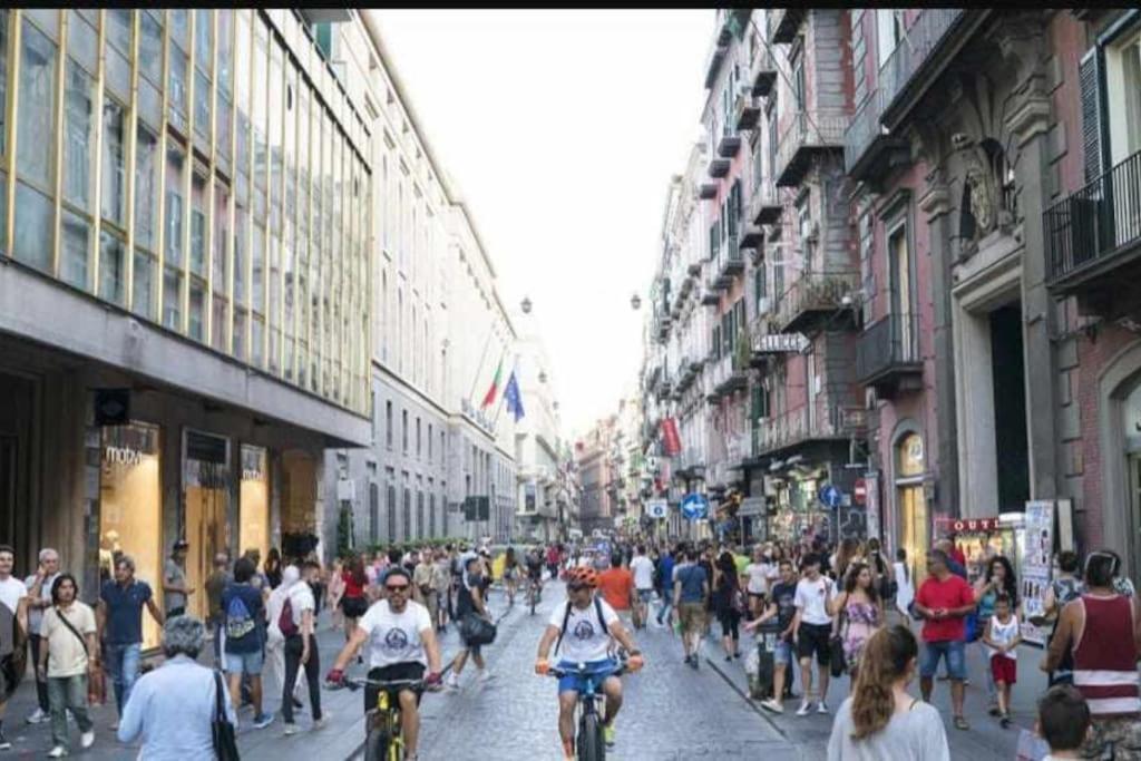 I Tre Re Via Toledo Napoli Eksteriør bilde